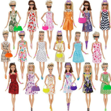 Barbie Bebekler Için 42 Parça Aksesuar Kıyafet Ayakkabı Çanta Askı Gözlük Seti.