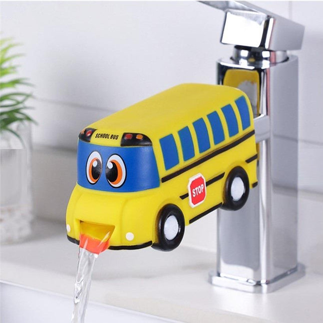 Çocuklar İçin Eğitici Musluk Uzatma Başlığı Sarı Okul Otobüsü.